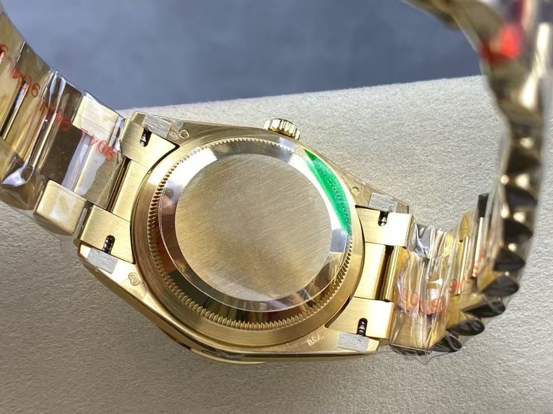 Rolex Day-Date 40 Green Diamond Dial Super Clone - Image 8