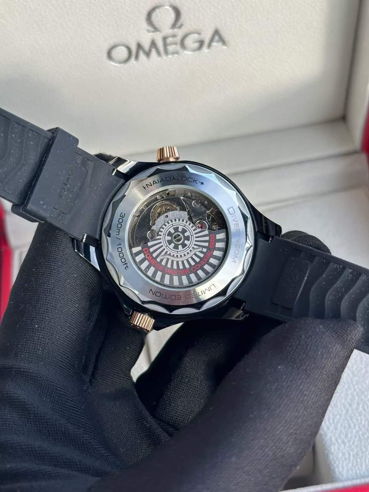 Replica Omega Seamaster Diver 300M Black & Sedna Gold - Image 4