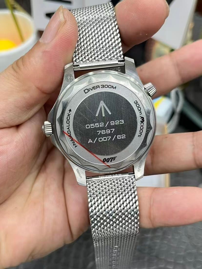 Seamaster Diver 300M “No Time To Die” - Image 3