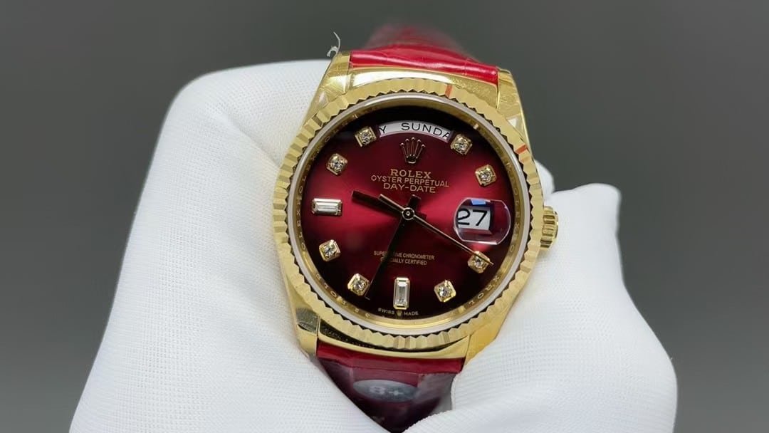 Day-Date Red Sunburst Dial – Diamond Index, 8+ Factory (China Super Clone) - Image 4