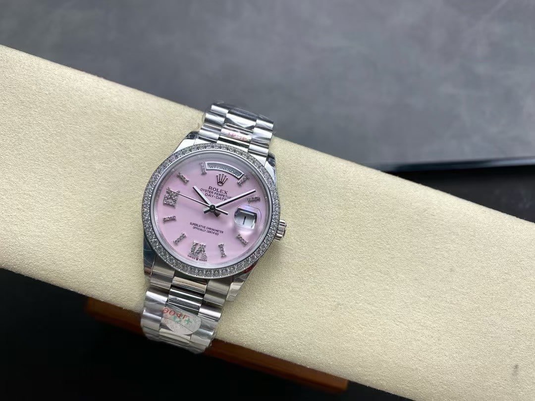 40 Pink Diamond Roman Dial Replica Rolex - Image 7
