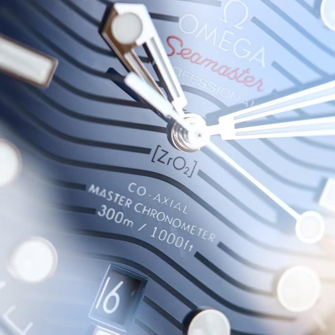Replica Omega Seamaster Diver 300M Blue Wave Dial — VS Factory - Image 7