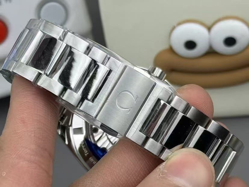 Seamaster Aqua Terra>15,000 Gauss Black Dial - Image 3