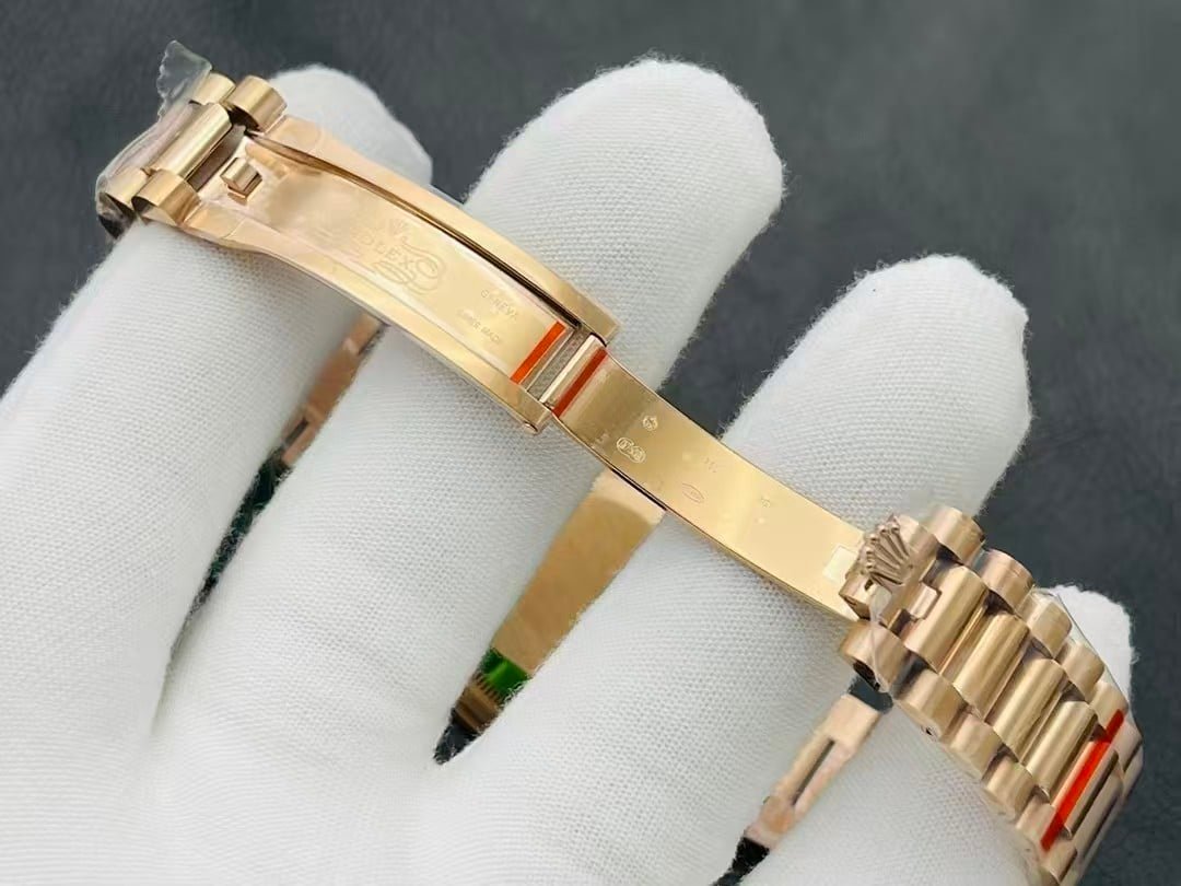 Day-Date 40mm – Rose Gold, Black Dial (VSF Super Clone) - Image 9