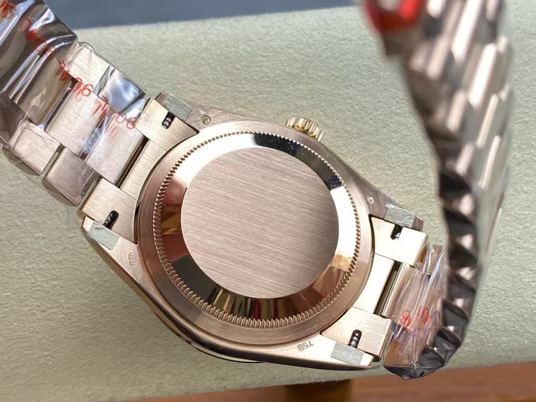 Day-Date 40 Style – Black Marble Dial + Diamond Roman + Diamond Bezel (8+ Factory, China Super Clone) - Image 8