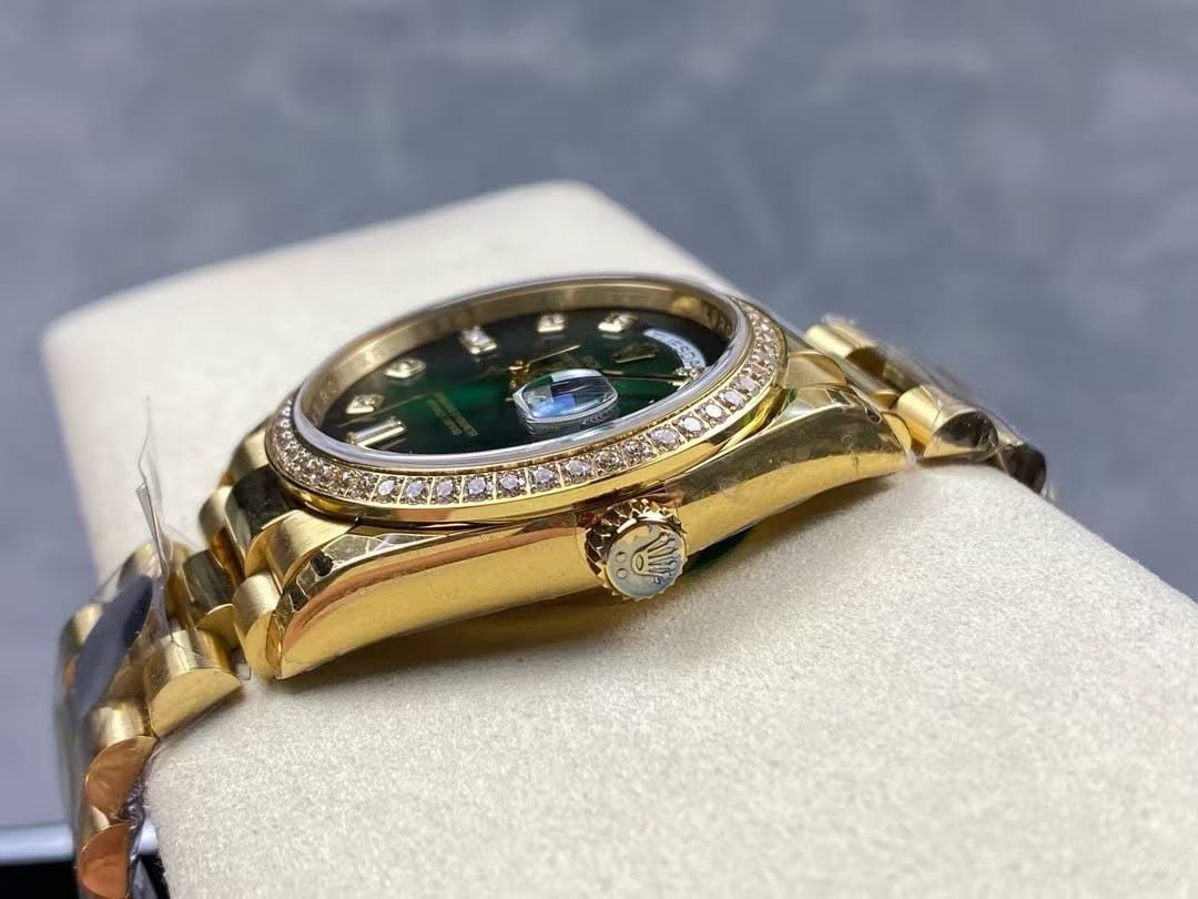 Rolex Day-Date 40 Green Diamond Dial Super Clone - Image 7