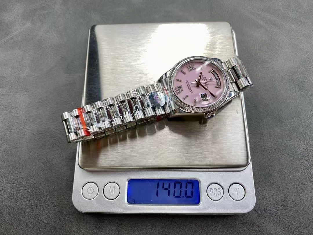 40 Pink Diamond Roman Dial Replica Rolex - Image 5