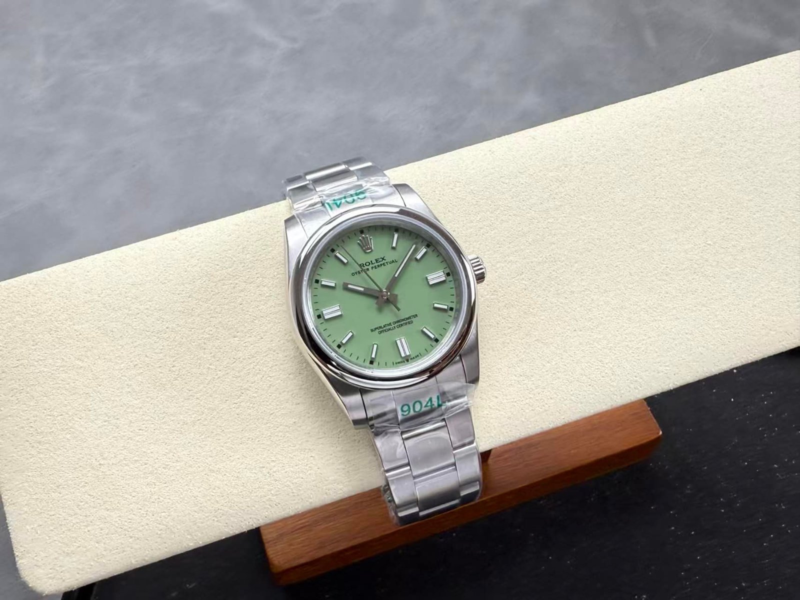 VS Factory Rolex Oyster Perpetual Green Dial — Ref. 124300 41mm Super Clone - Image 5